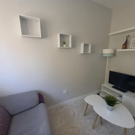 Jaul Homes דירה *